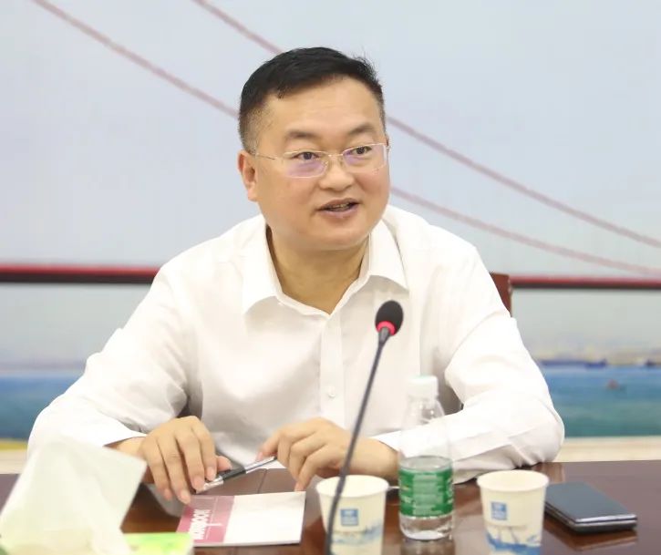 王延波赴宜昌伍家岗长江大桥项目调研座谈