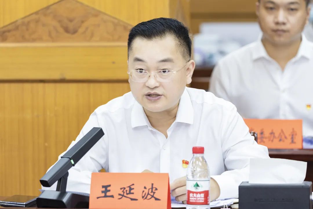 6.24 中共武汉洪山区委、中建三局三公司党委开展理论学习中心组联组学习10.jpg