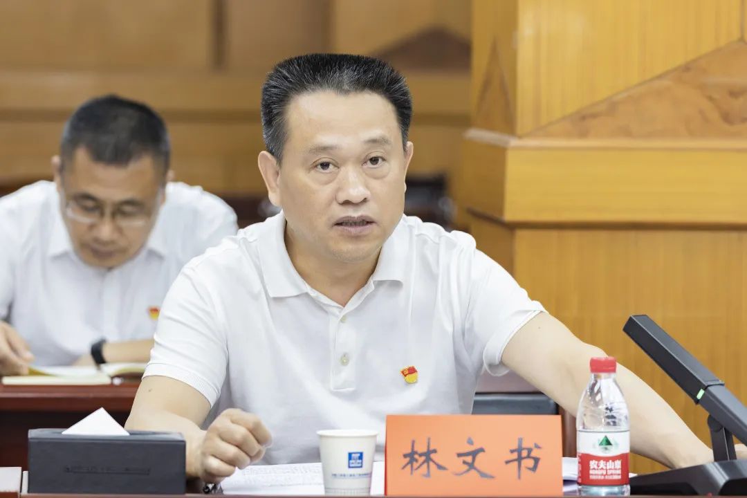 6.24 中共武汉洪山区委、中建三局三公司党委开展理论学习中心组联组学习11.jpg