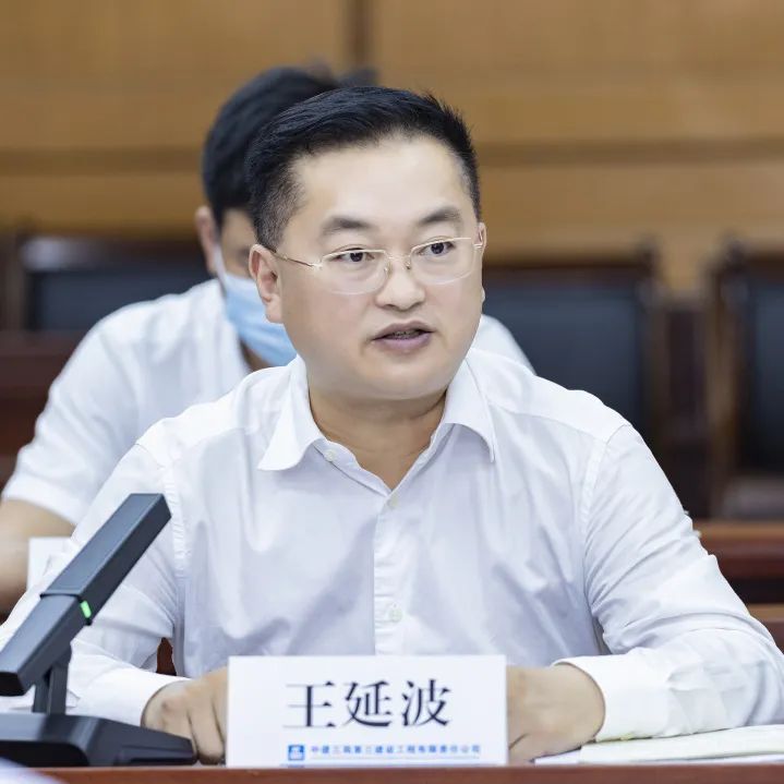 6.27 公司开展2022年第一批新任干部廉洁从业谈话暨安全交底会2.jpg