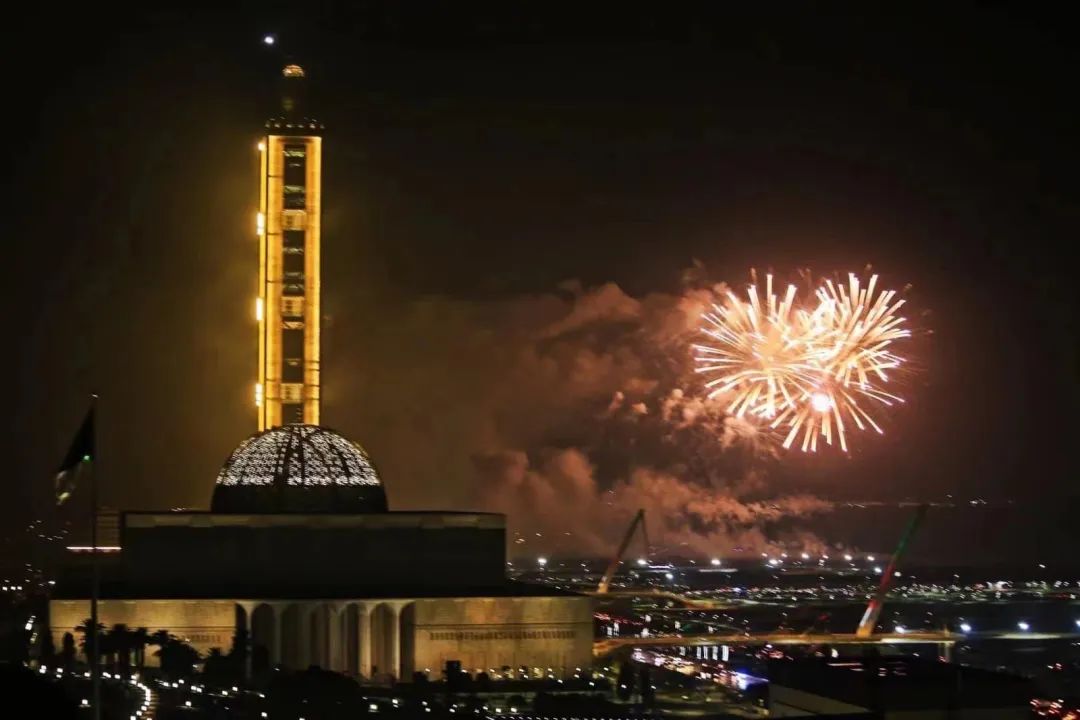 7.12 震撼！“中建三局造”建证阿尔及利亚60周年阅兵庆典7.jpg