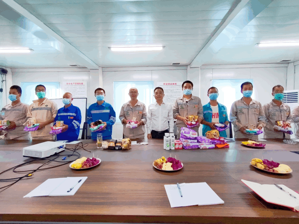 8.12 热҈热҈热҈热，高温超长待机，清凉沁润人心14.gif