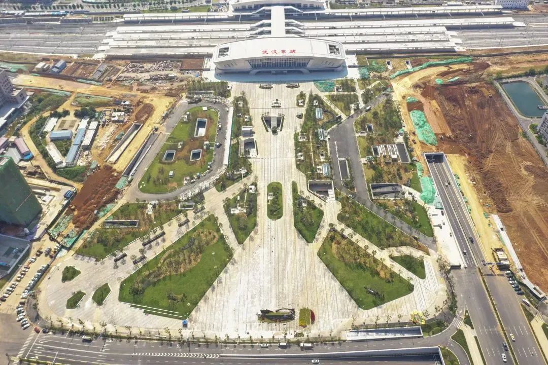 8.12 三局“筑”力！武汉东站今日开通运营！1.jpg
