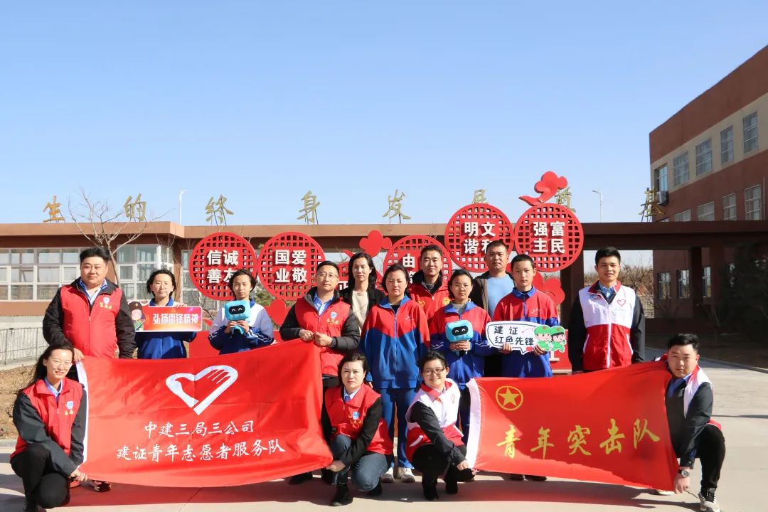 10.8  京秦高速遵秦段控制性工程景忠山隧道双幅贯通！12.jpg