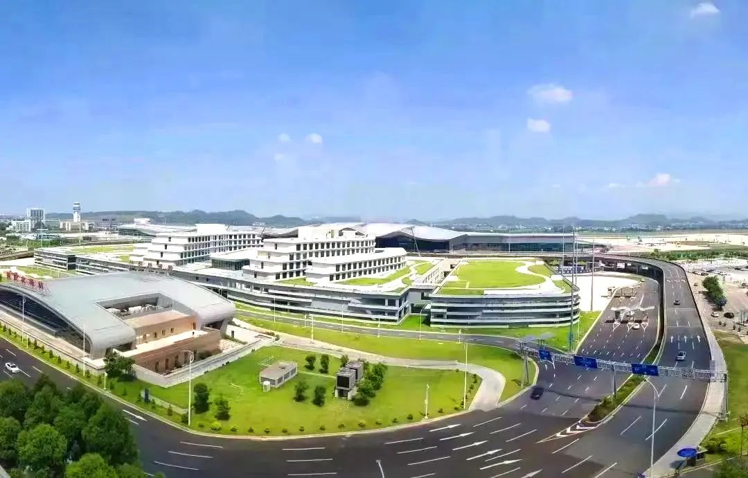 12.28 今日投运！粤东最大民用机场扩建工程“三局造”！2.jpg