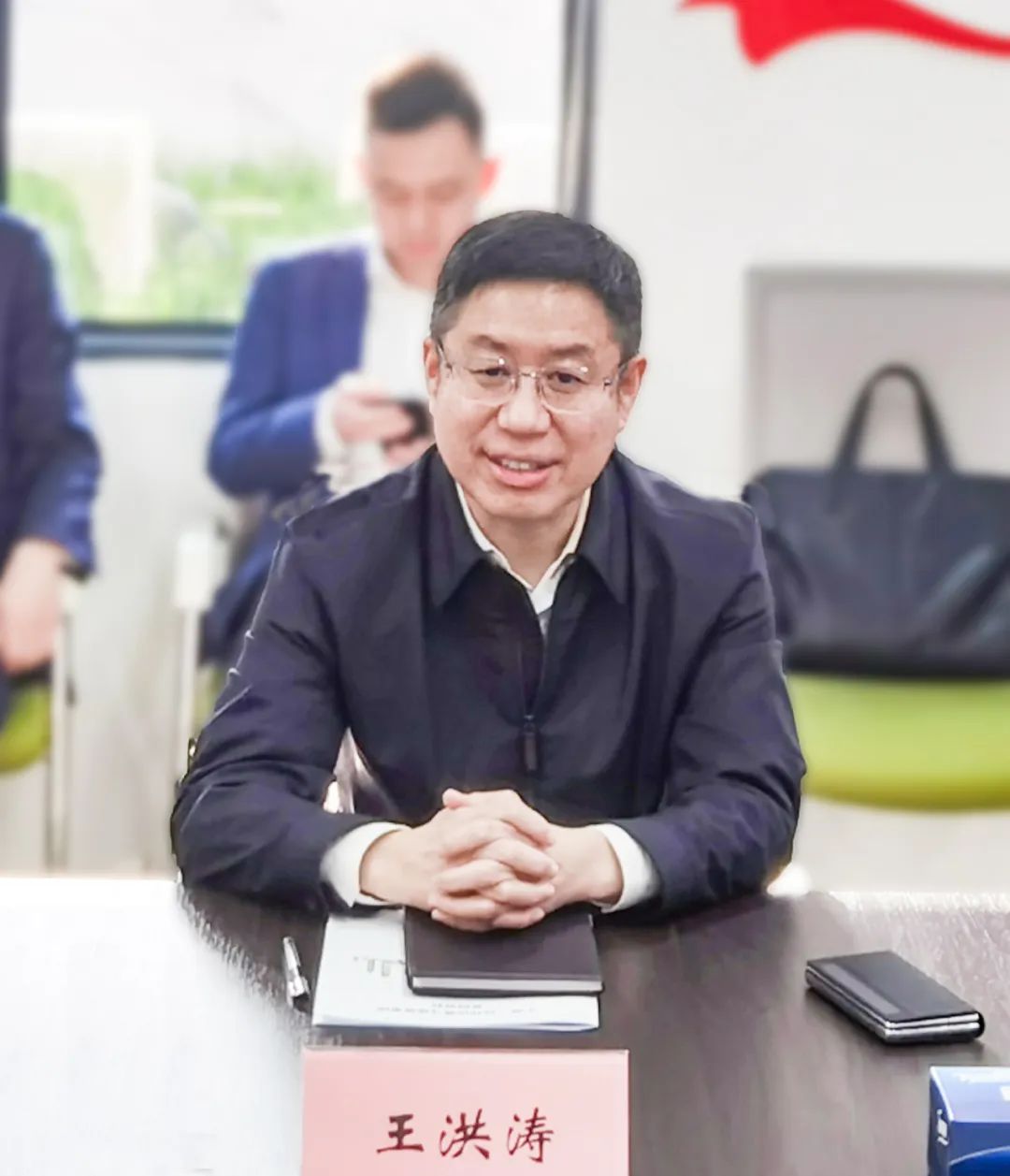 2.23 局副总经理王洪涛一行拜会广东省政协常委、东西汇投资有限公司董事长马志达及澳马建筑集团董事长马有殷3.jpg