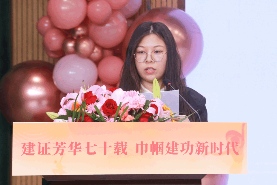 3.6 建证芳华七十载 巾帼建功新时代！中建三局三公司举办“三八”妇女节主题活动5.gif