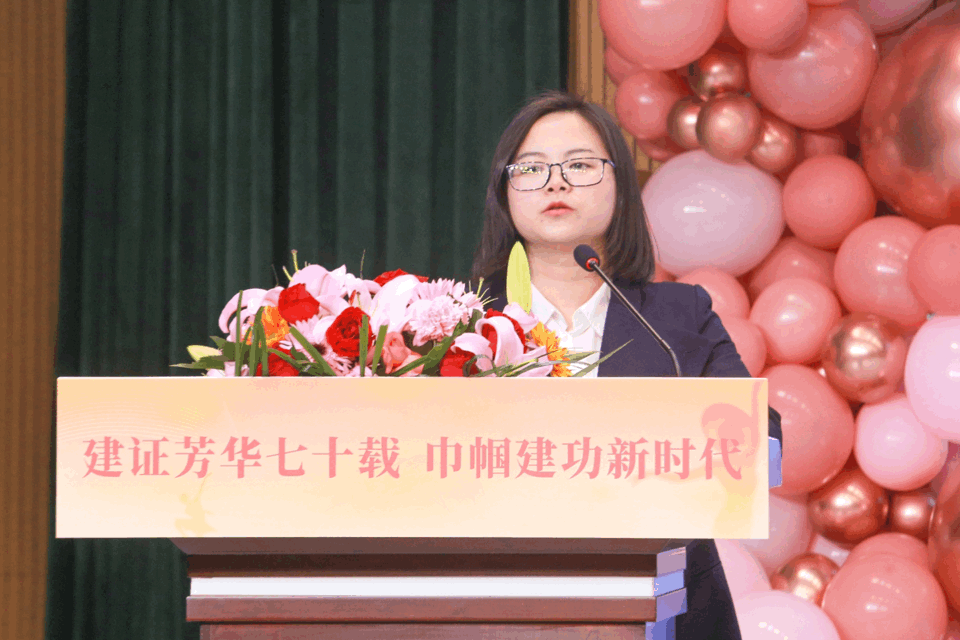 3.6 建证芳华七十载 巾帼建功新时代！中建三局三公司举办“三八”妇女节主题活动8.gif