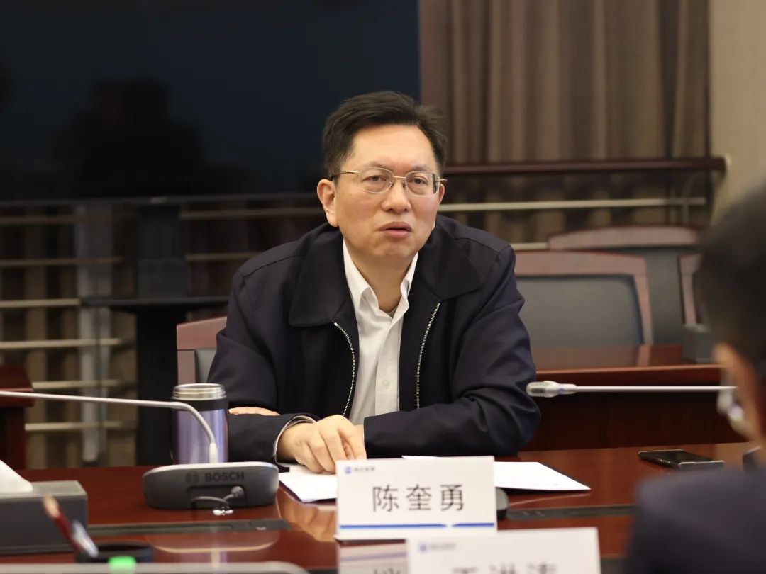 3.8 中建三局与湖北能源集团签订合作协议3.jpg