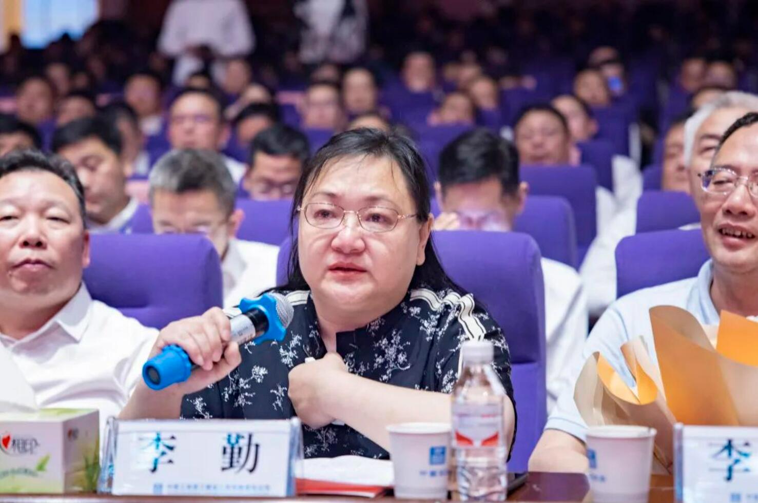 4.18 热泪盈眶，热血沸腾！这场活动现场一次又一次响起热烈掌声！5.jpg