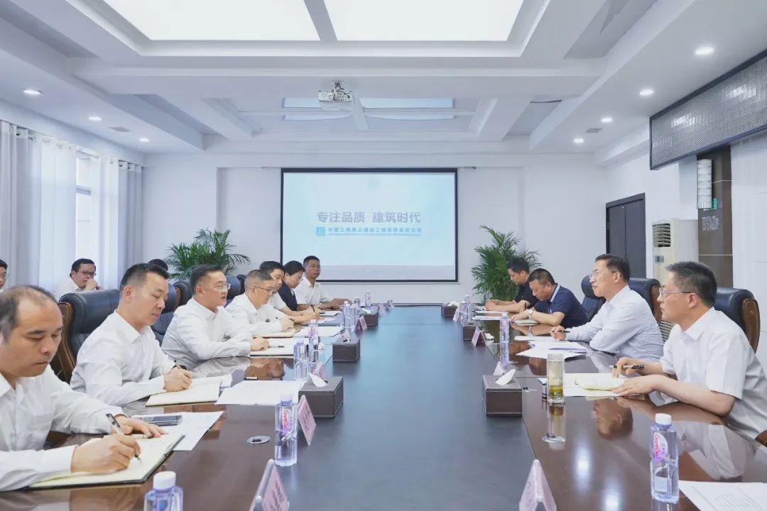 4.20 王延波拜会随州市委常委、市政府党组副书记、副市长吴丕华1.jpg