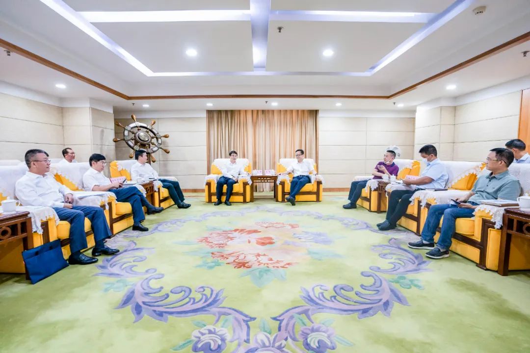 8.11 陈卫国与湖北省水利厅党组书记、厅长廖志伟会谈交流1.jpg