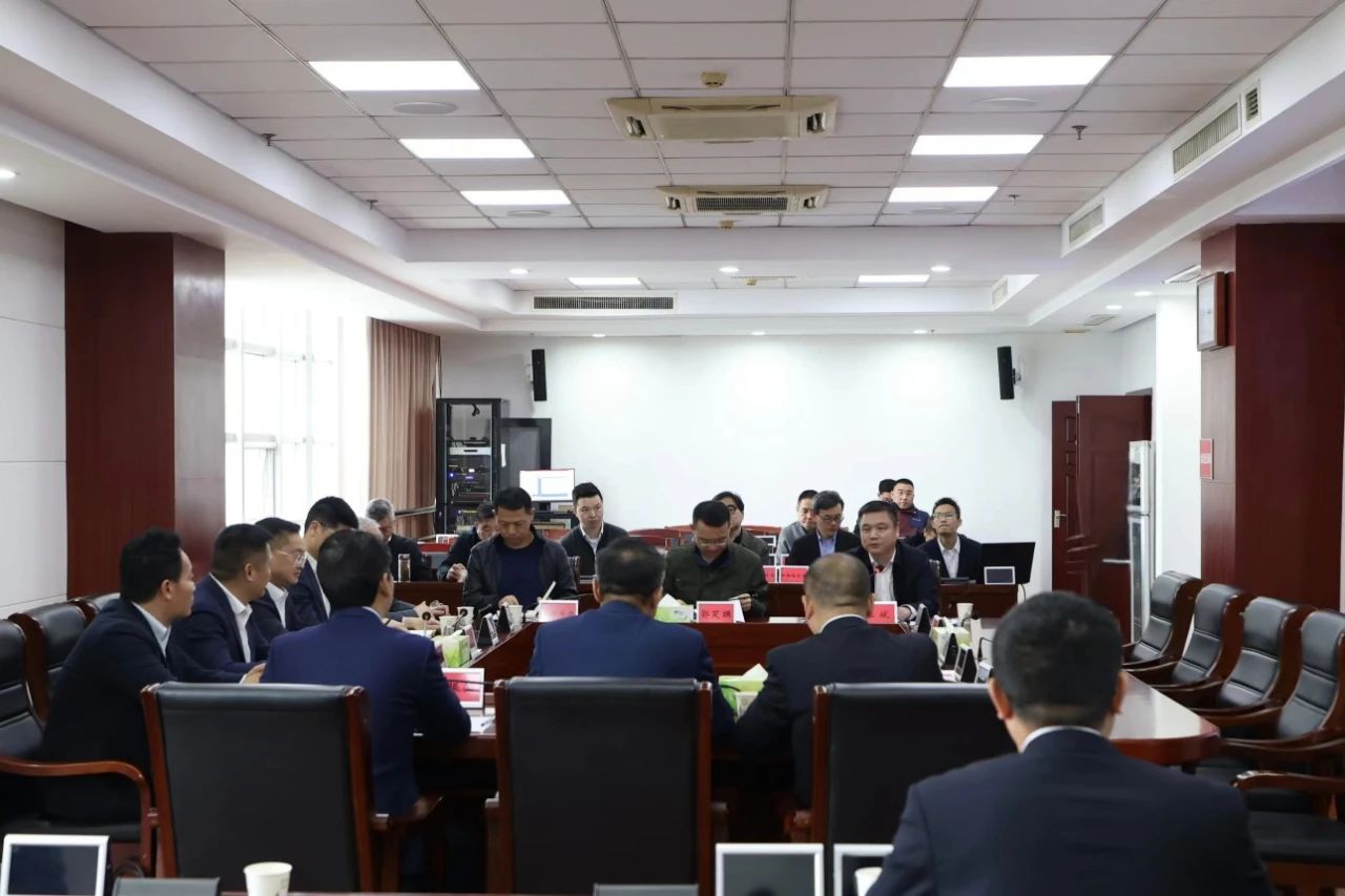 4.4 王延波一行拜会武汉市汉阳区委书记徐丽、区长郭笑撰1.jpg